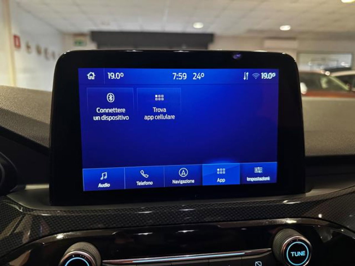 Ford Kuga 1.5 EcoBlue 120 CV 2WD ST-Line (15)