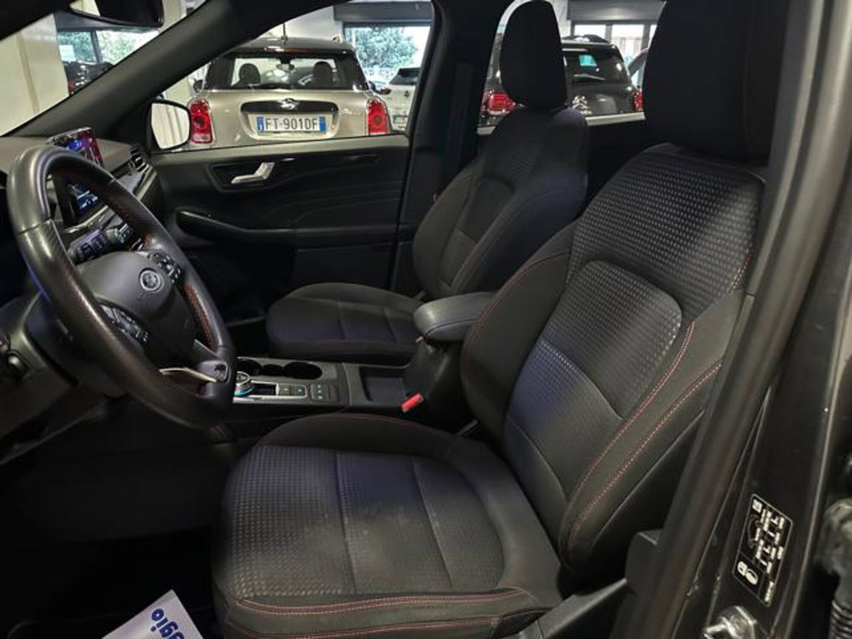 Ford Kuga 1.5 EcoBlue 120 CV 2WD ST-Line (6)