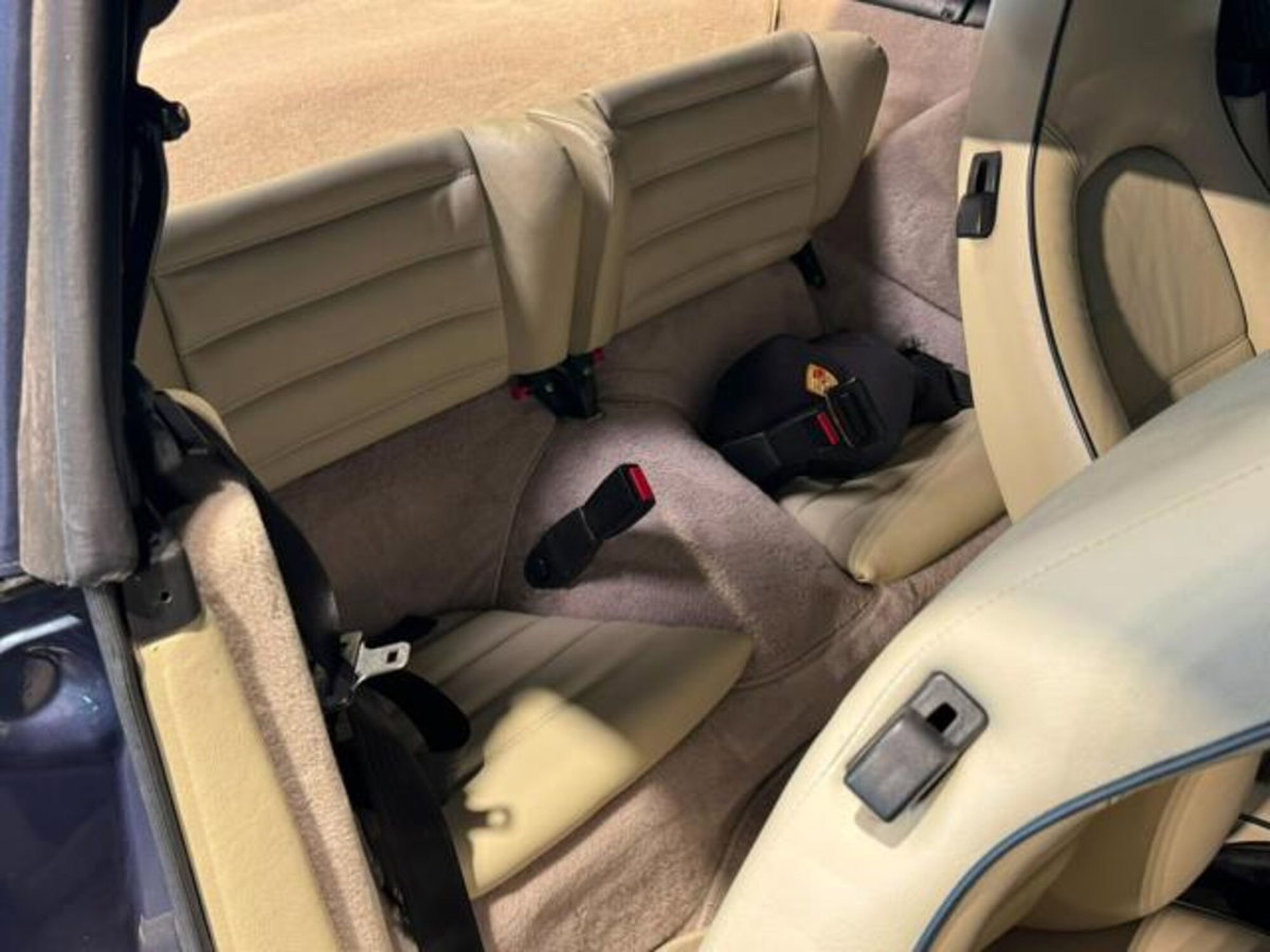 Porsche 911 Cabrio Carrera 3.2 (17)
