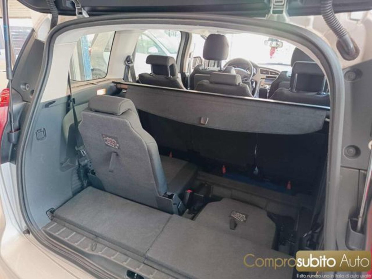 Peugeot 5008 1.6 HDi 112CV Business (19)