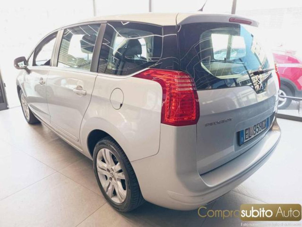 Peugeot 5008 1.6 HDi 112CV Business (4)