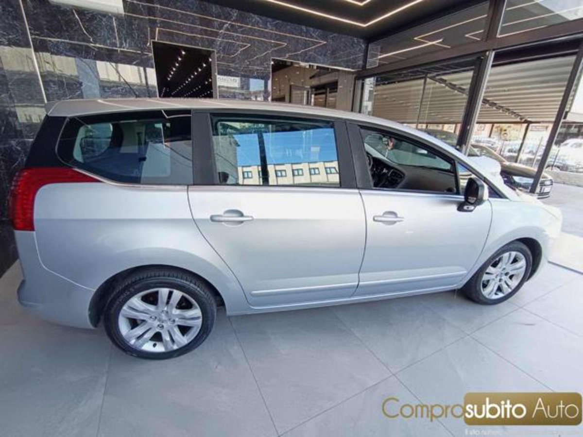 Peugeot 5008 1.6 HDi 112CV Business (7)