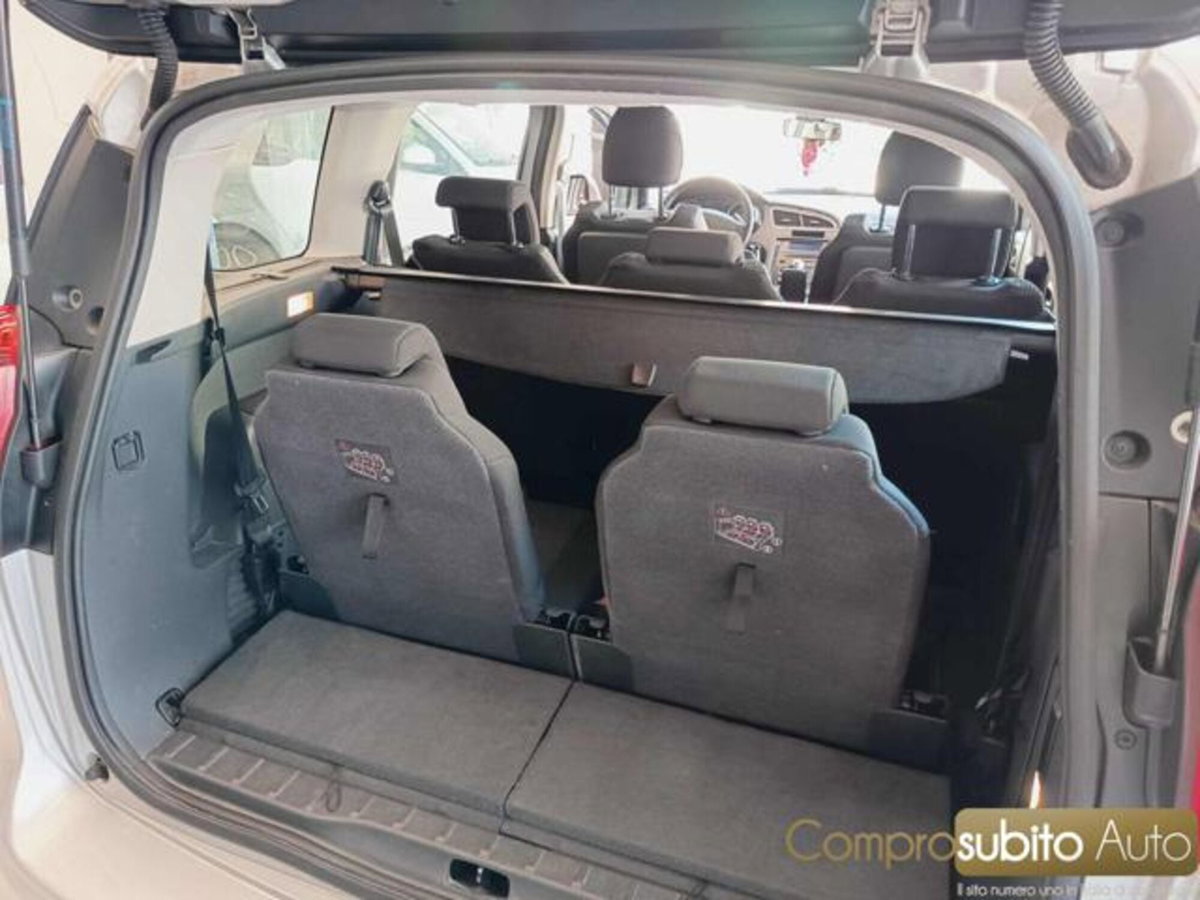 Peugeot 5008 1.6 HDi 112CV Business (9)