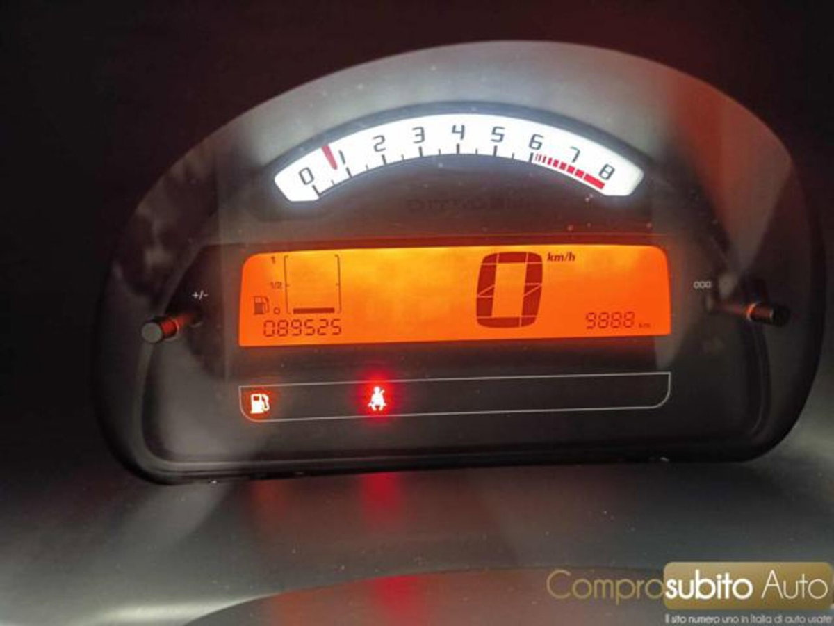 Citroen C2 09 1.1 airdream Perfect Techno (12)