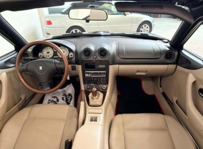 Mazda MX-5 1.6i 16V cat Miracle (9)