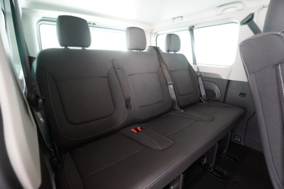 Renault Trafic Furgone BluedCi 150CV EDC PL-TN SpaceClass (12)