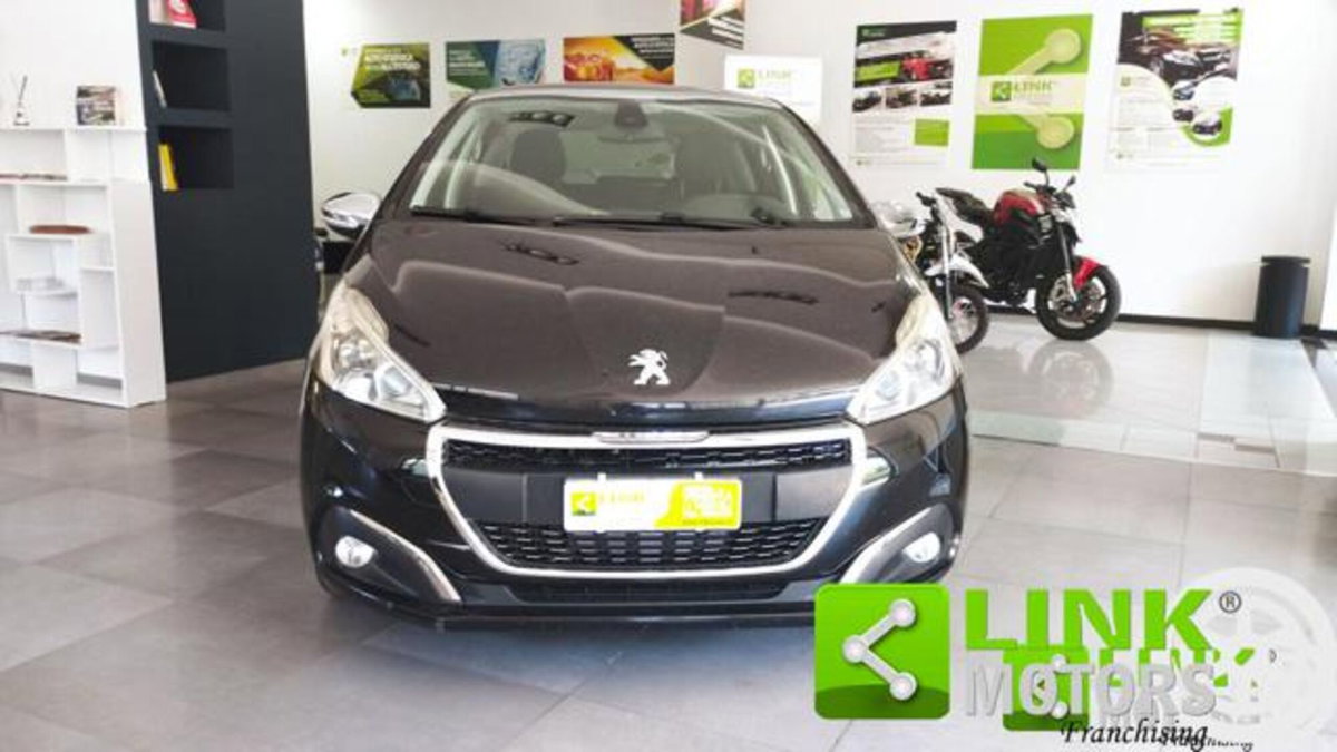 Peugeot 208 75 5 porte Allure (2)