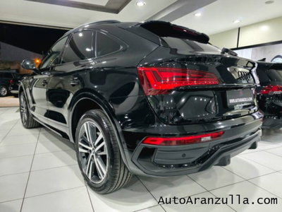 Audi Q5 Sportback 2.0 tdi mhev+ Launch Edition S line quattro 204cv s-tronic (6)