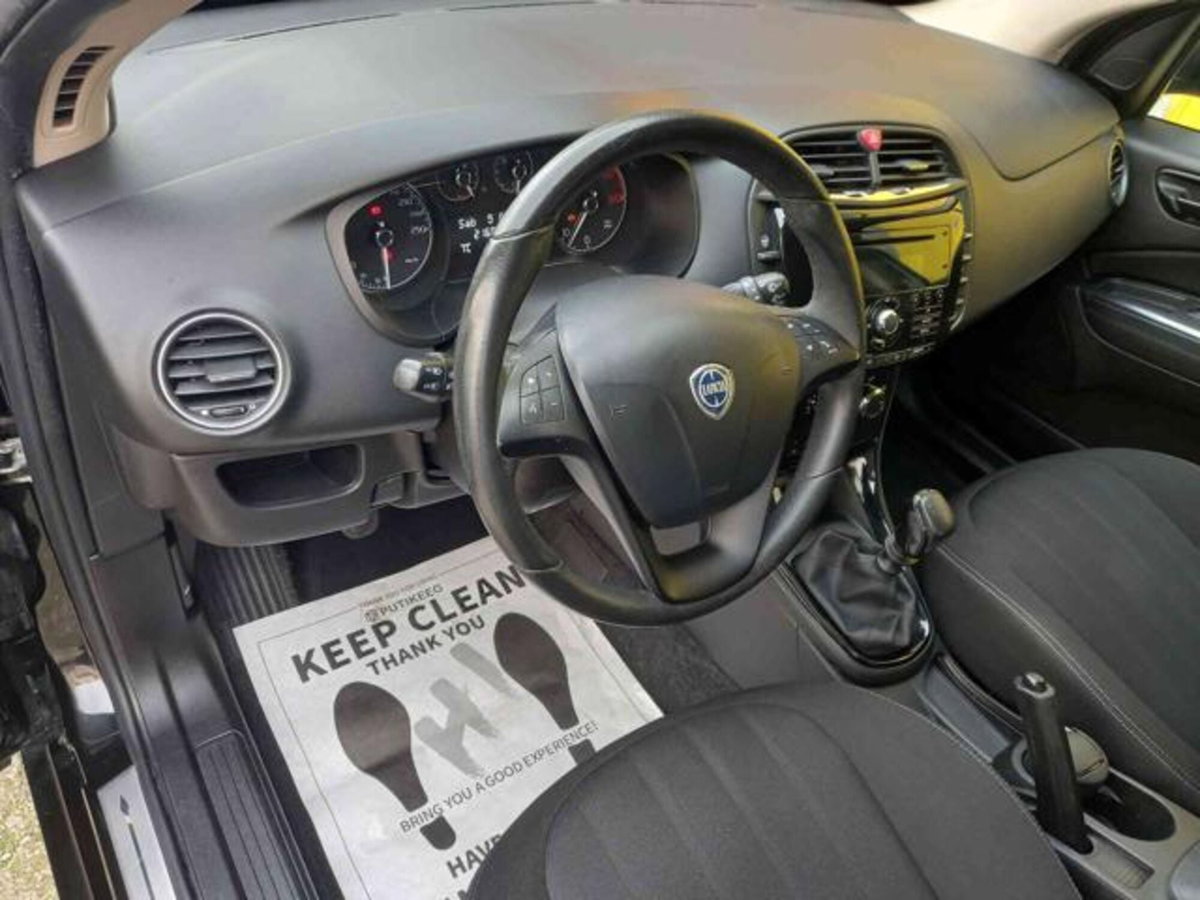 Lancia Delta 1.6 MJT DPF 105 CV Silver (10)
