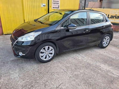 Peugeot 208 VTi 82 CV 5 porte Allure usata