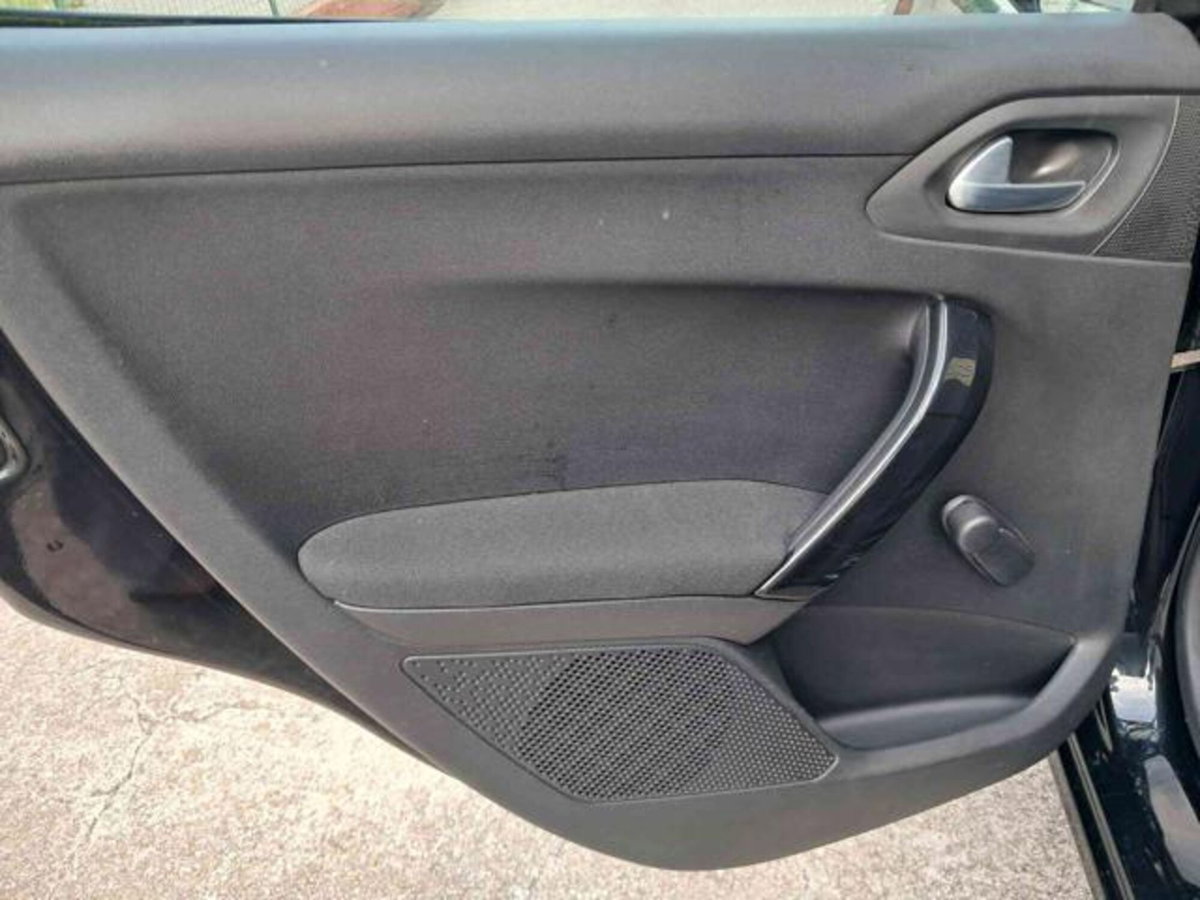Peugeot 208 VTi 82 CV 5 porte Allure (20)