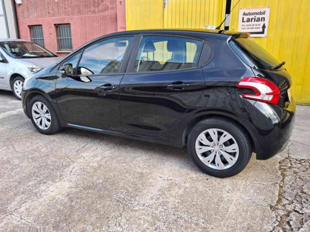 Peugeot 208 VTi 82 CV 5 porte Allure (5)