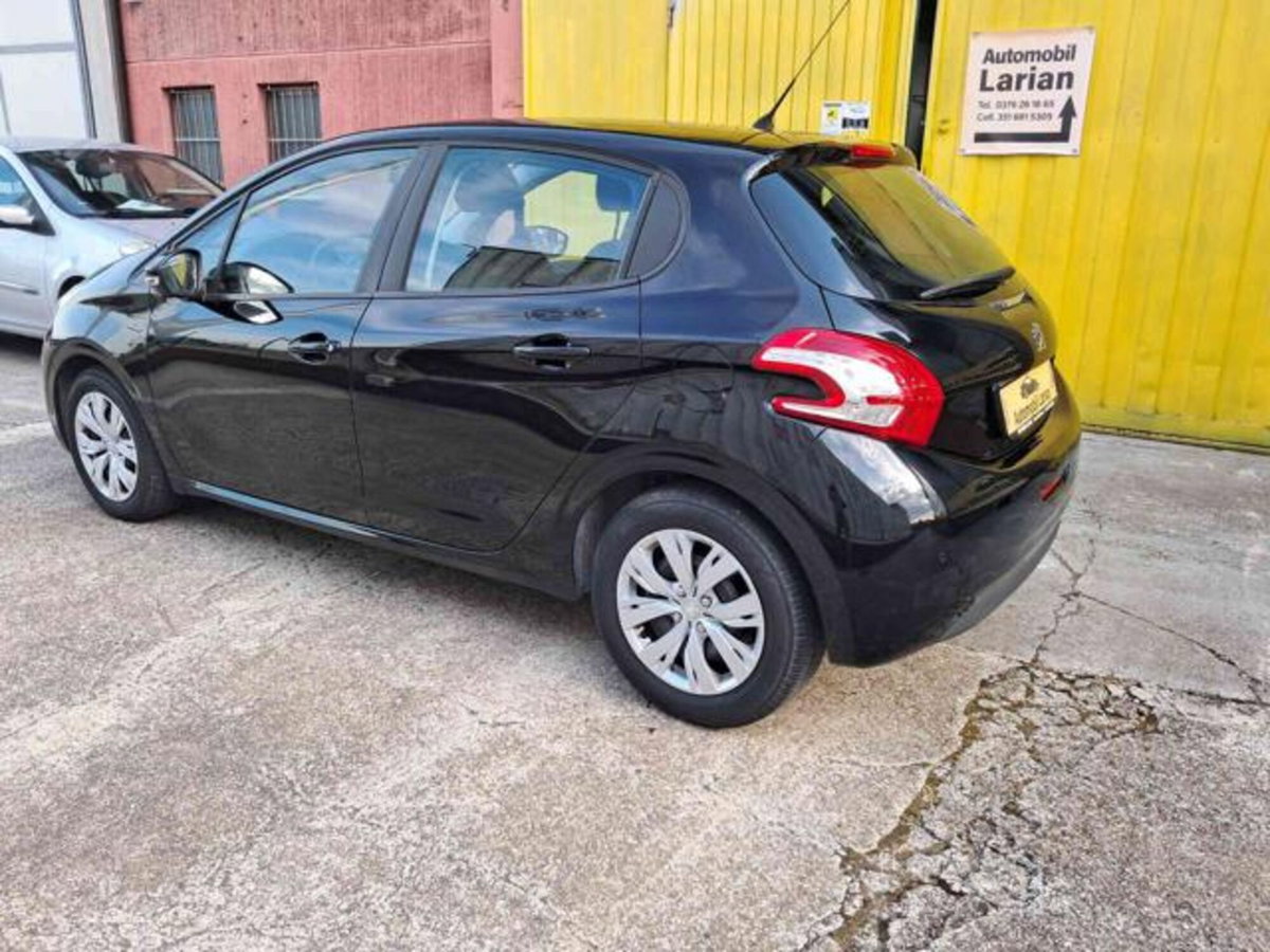 Peugeot 208 VTi 82 CV 5 porte Allure (6)