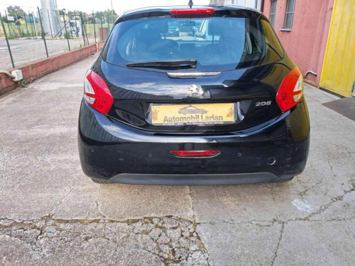 Peugeot 208 VTi 82 CV 5 porte Allure (8)