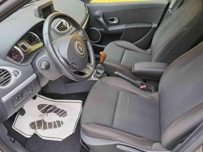 Renault Clio 1.2 16V 5 porte Luxe (15)