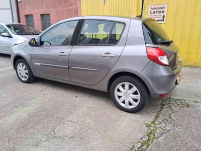 Renault Clio 1.2 16V 5 porte Luxe (5)