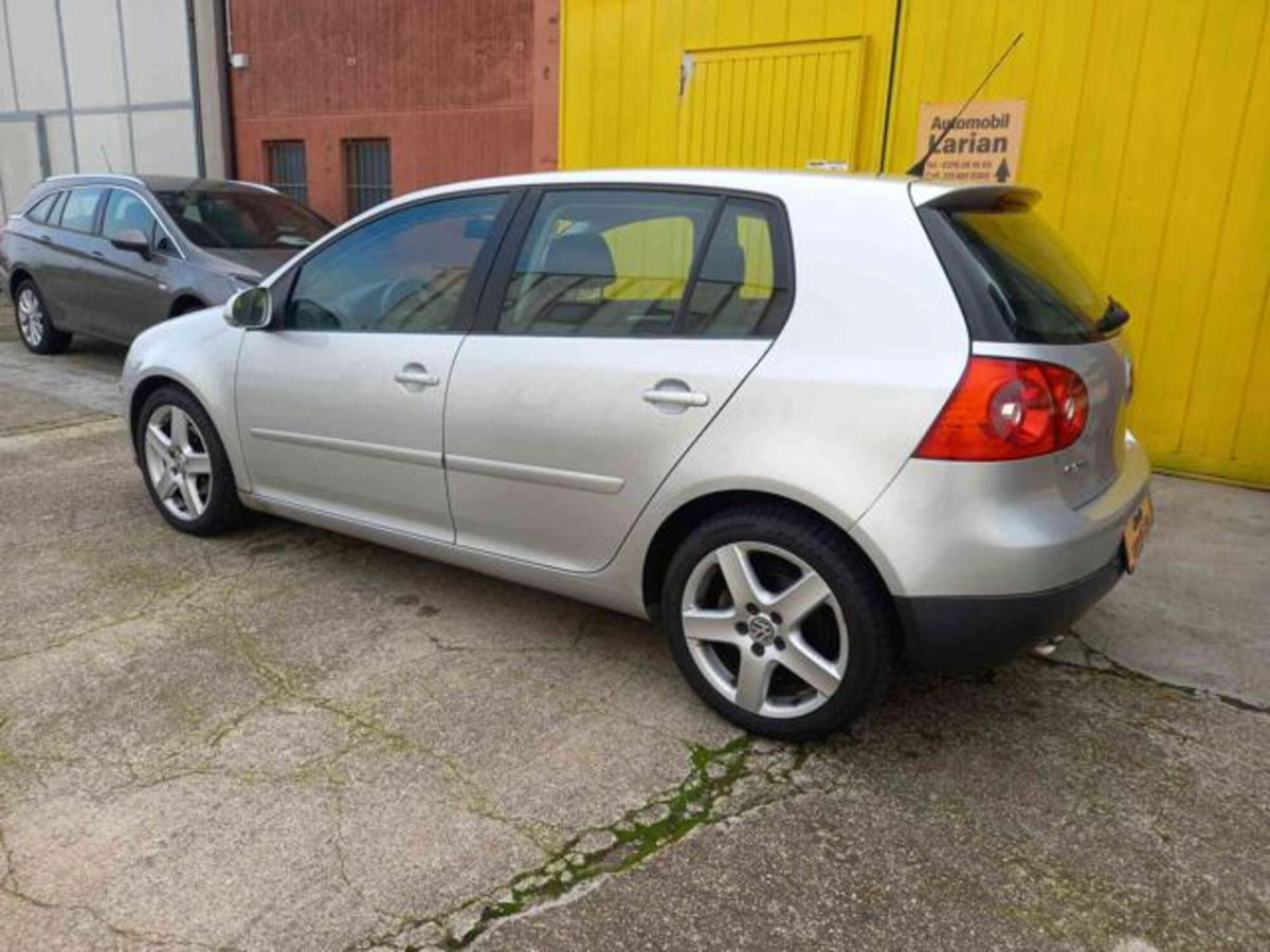Volkswagen Golf 2.0 16V TDI 4mot. 5p. Sportline (4)
