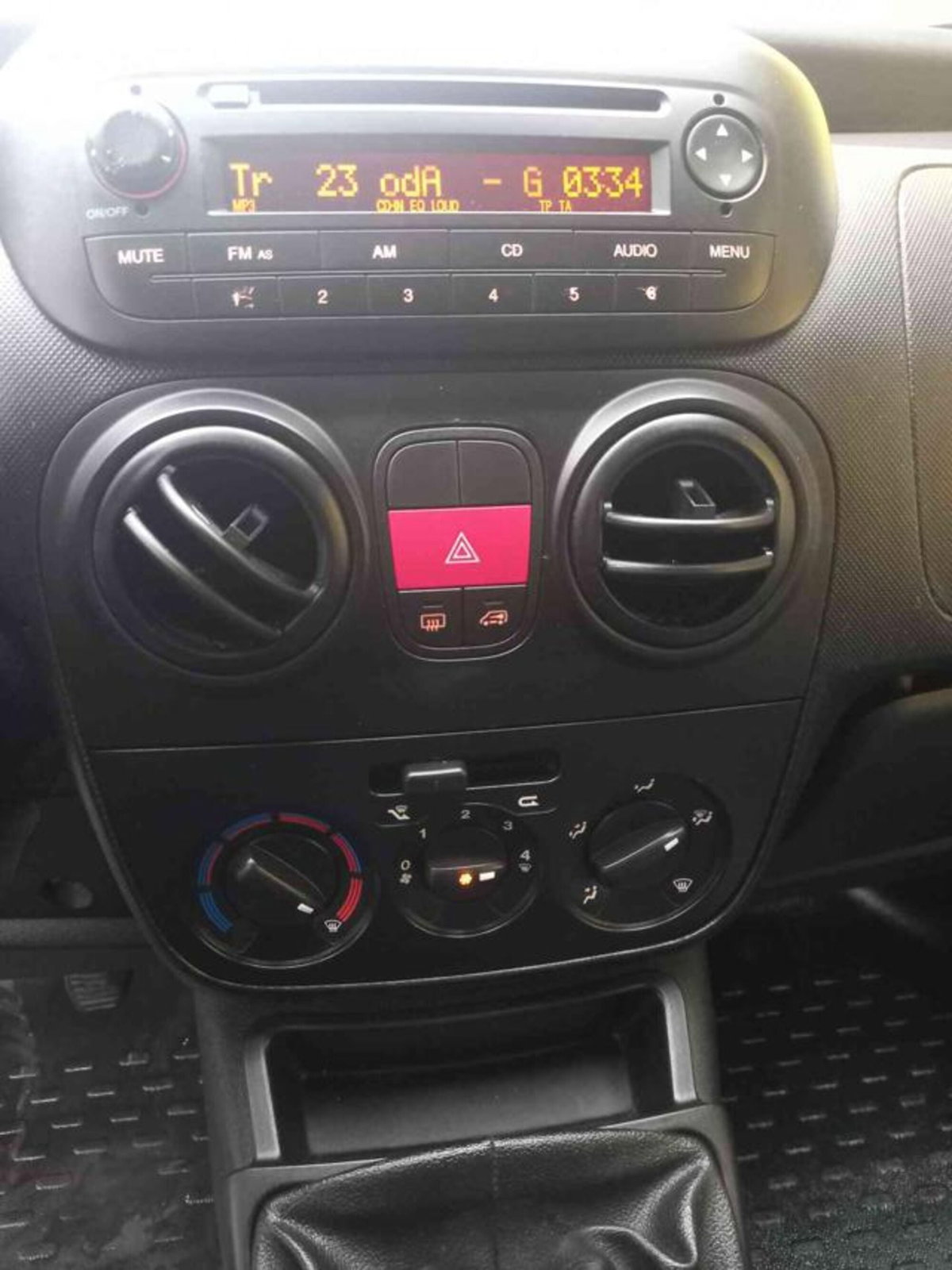 Fiat Fiorino 1.3 MJT 75CV Combi Semi SX (13)