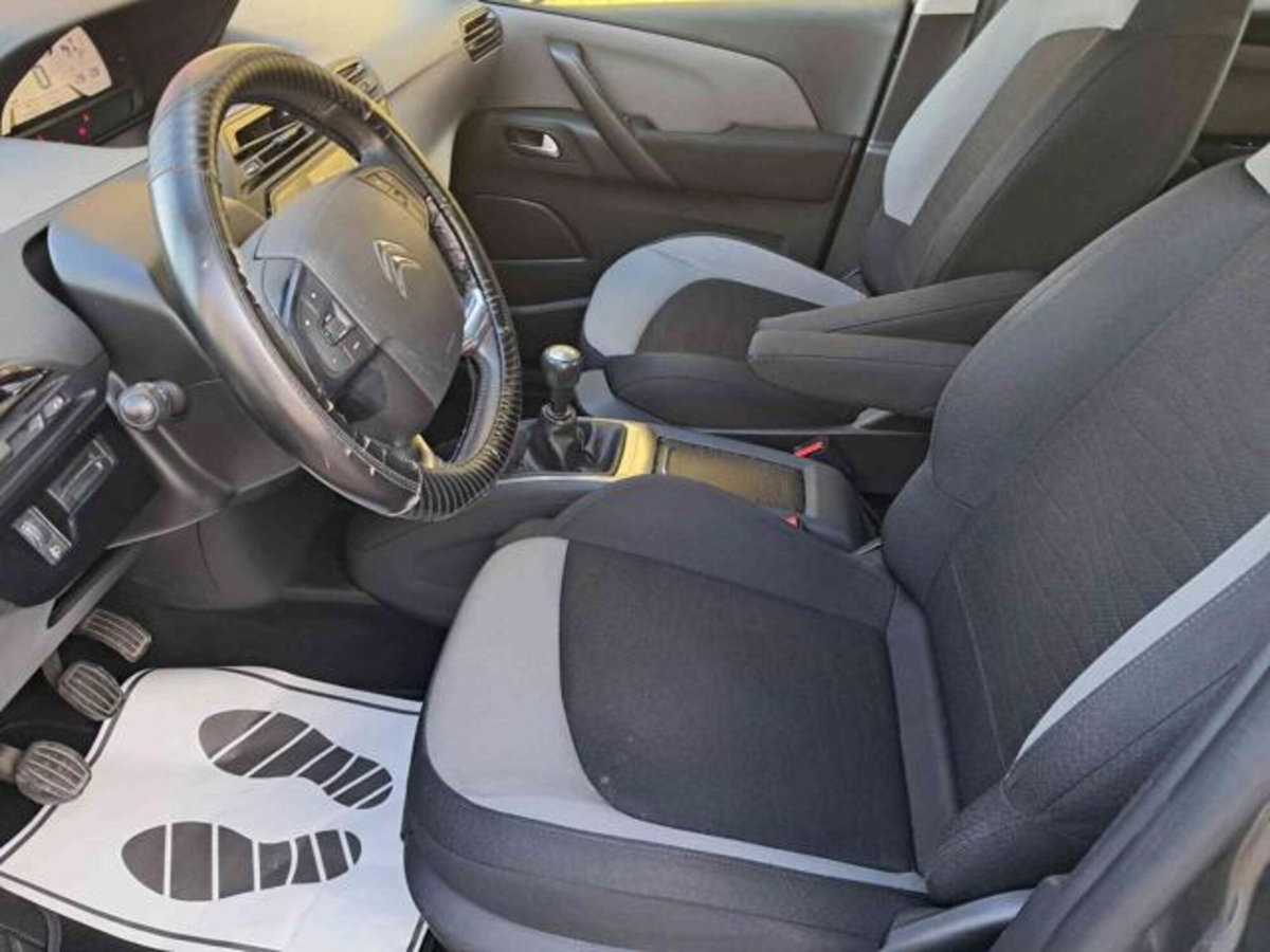 Citroen C4 Picasso 1.6 e-HDi 115 Exclusive (12)