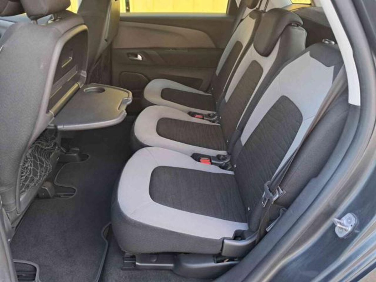 Citroen C4 Picasso 1.6 e-HDi 115 Exclusive (18)