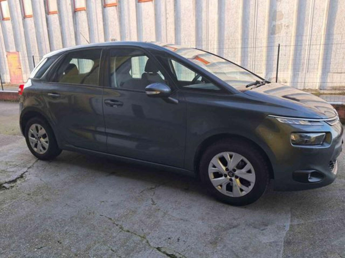 Citroen C4 Picasso 1.6 e-HDi 115 Exclusive (8)