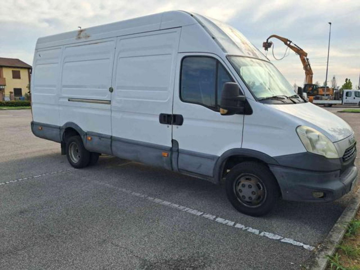 Iveco Daily Furgone 35C15LV BTor 3.0 HPT PL-TA-RG Furgone (8)