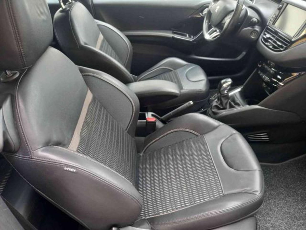 Peugeot 208 VTi 82 CV 3 porte Allure (15)