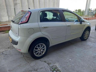 Fiat Punto Evo 1.4 5 porte Emotion Natural Power (7)