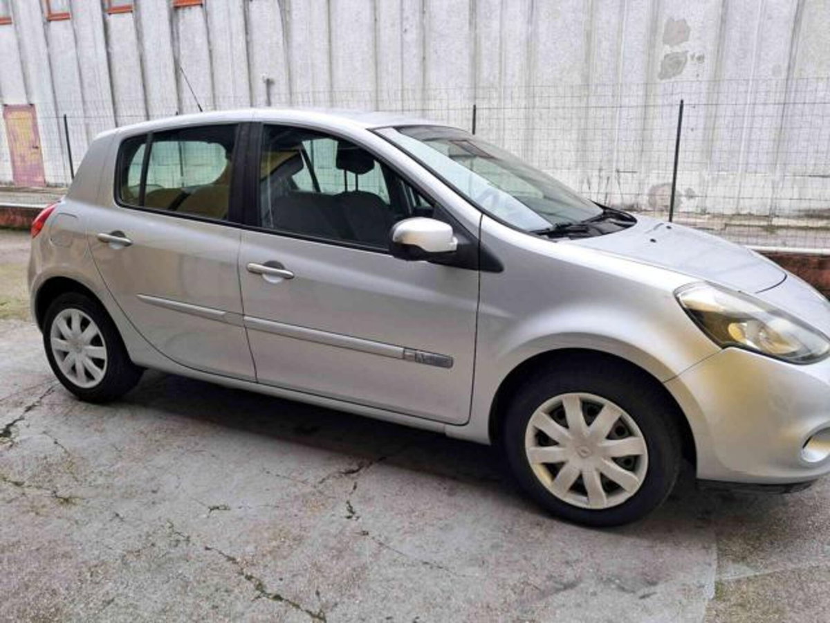 Renault Clio 1.2 16V 5 porte GPL Dynamique (10)