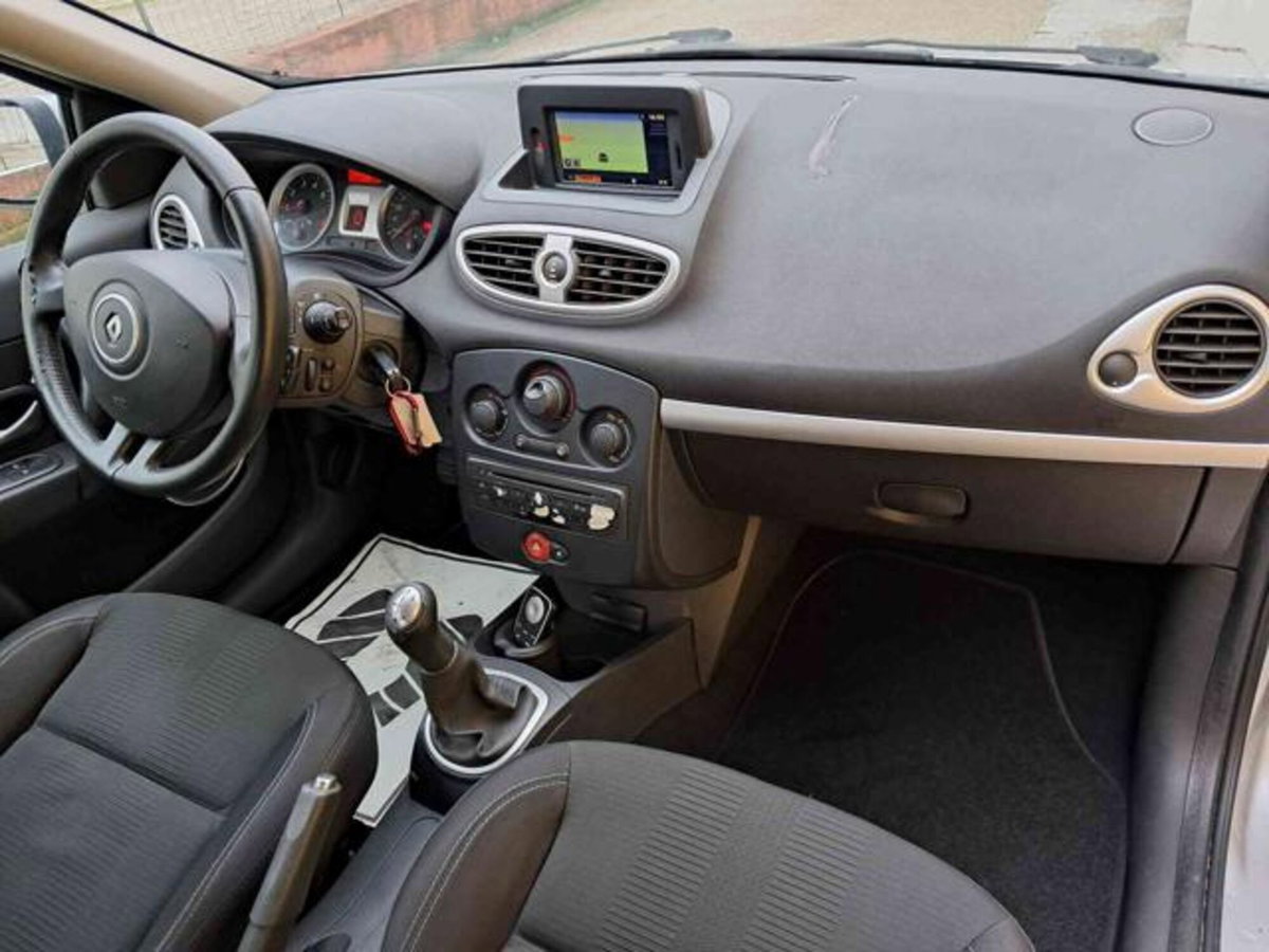 Renault Clio 1.2 16V 5 porte GPL Dynamique (16)