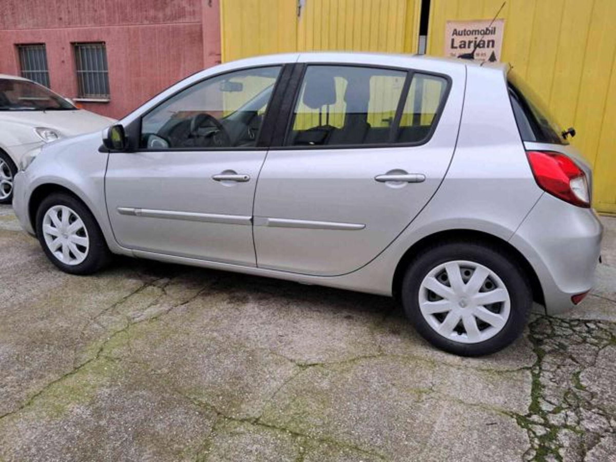 Renault Clio 1.2 16V 5 porte GPL Dynamique (3)