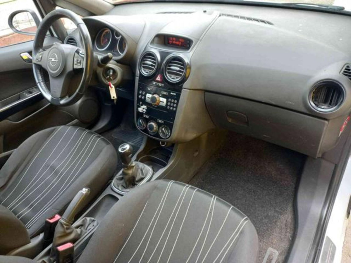 Opel Corsa 1.3 CDTI 75CV F.AP. 5 porte Edition (17)