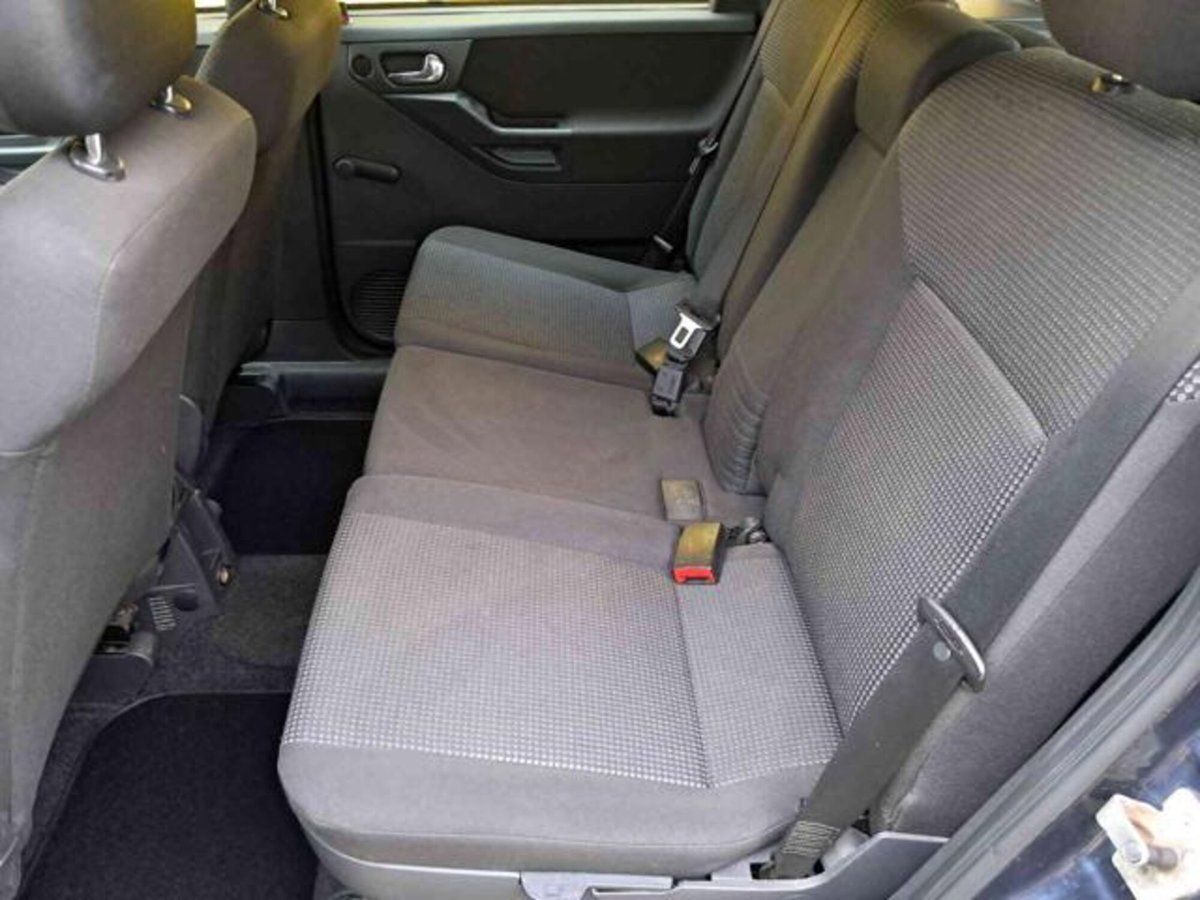 Opel Meriva 1.4 16V Club (18)