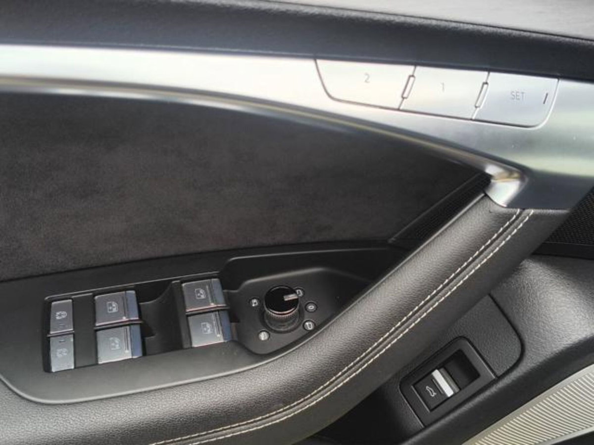 Audi A6 55 3.0 TFSI quattro ultra S tronic Business Design (19)