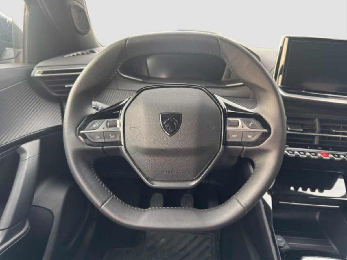 Peugeot 2008 PureTech 100 S&S Allure (12)