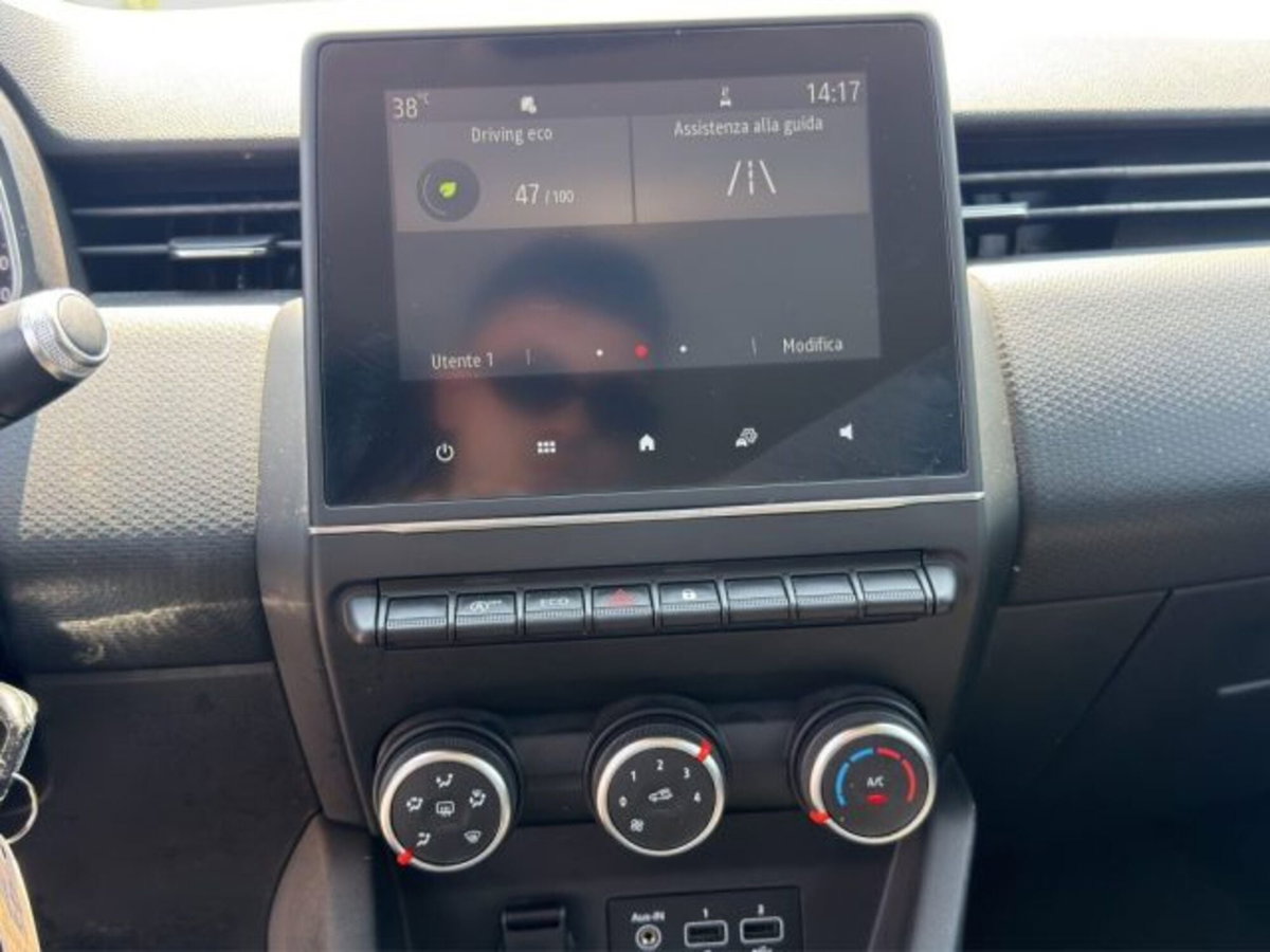 Renault Clio TCe 90 CV 5 porte Zen (16)