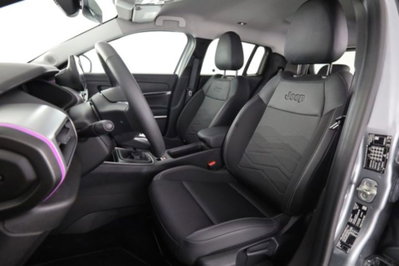 Jeep Avenger 1.2 turbo Summit fwd 100cv (2)