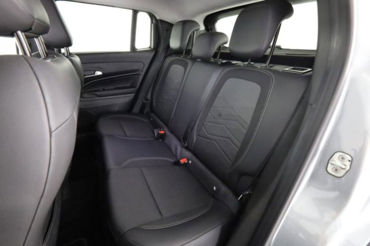 Jeep Avenger 1.2 turbo Summit fwd 100cv (3)