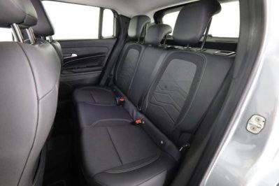 Jeep Avenger 1.2 turbo Summit fwd 100cv (3)