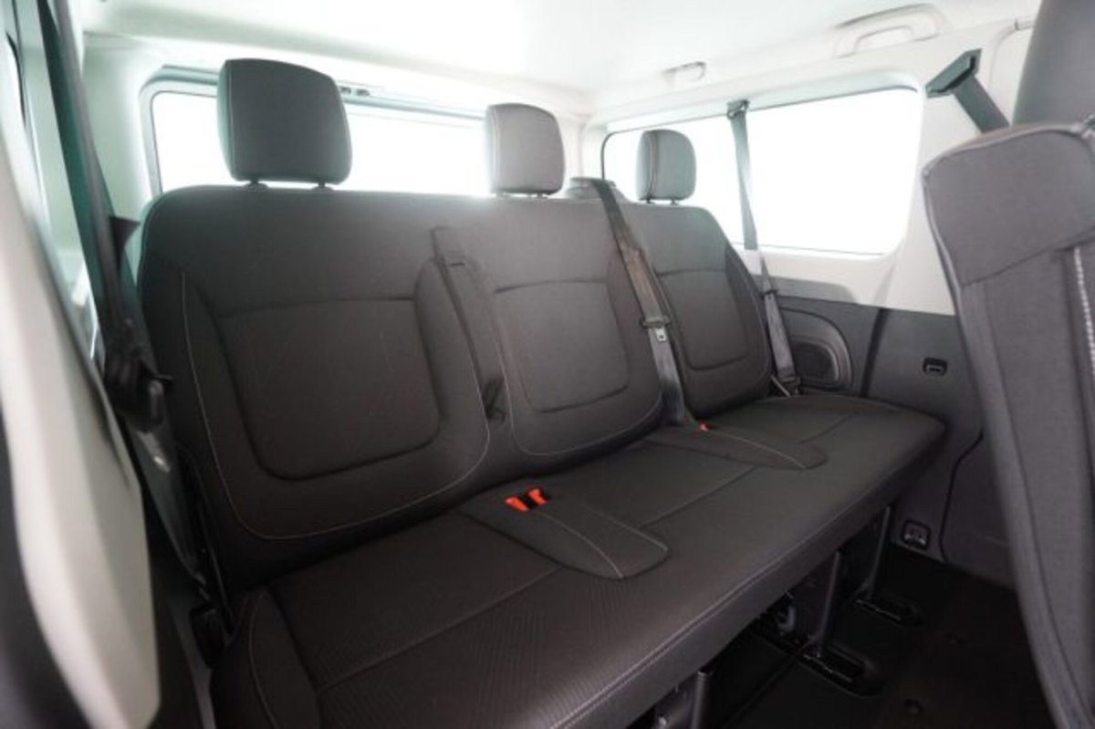 Renault Trafic Furgone BluedCi 150CV EDC PL-TN SpaceClass (12)