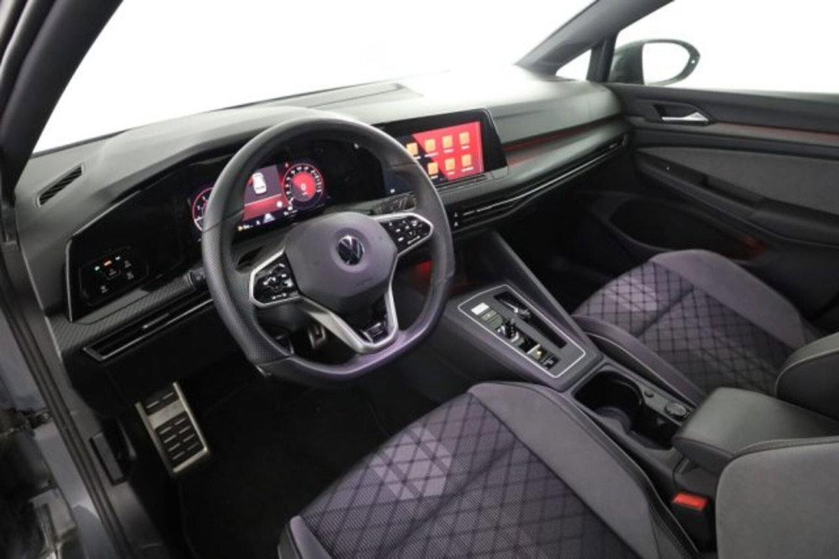 Volkswagen Golf Variant 1.5 eTSI 150 CV EVO ACT DSG R-Line