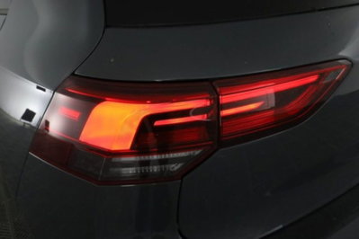 Volkswagen Golf Variant 1.5 eTSI 150 CV EVO ACT DSG R-Line (10)