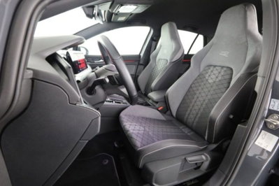 Volkswagen Golf Variant 1.5 eTSI 150 CV EVO ACT DSG R-Line (2)