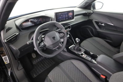 Peugeot 2008 PureTech 100 S&S Allure (2)