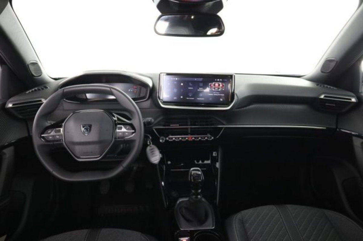 Peugeot 2008 PureTech 100 S&S Allure (5)