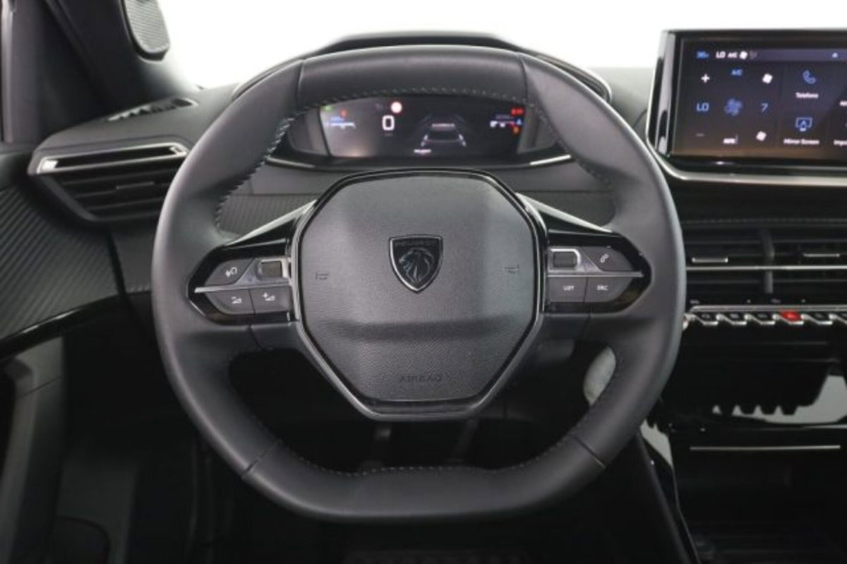 Peugeot 2008 PureTech 100 S&S Allure (6)