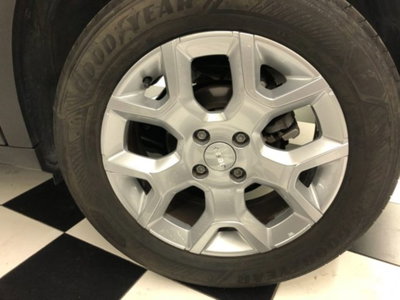 Jeep Avenger 1.2 turbo Altitude fwd 100cv (8)
