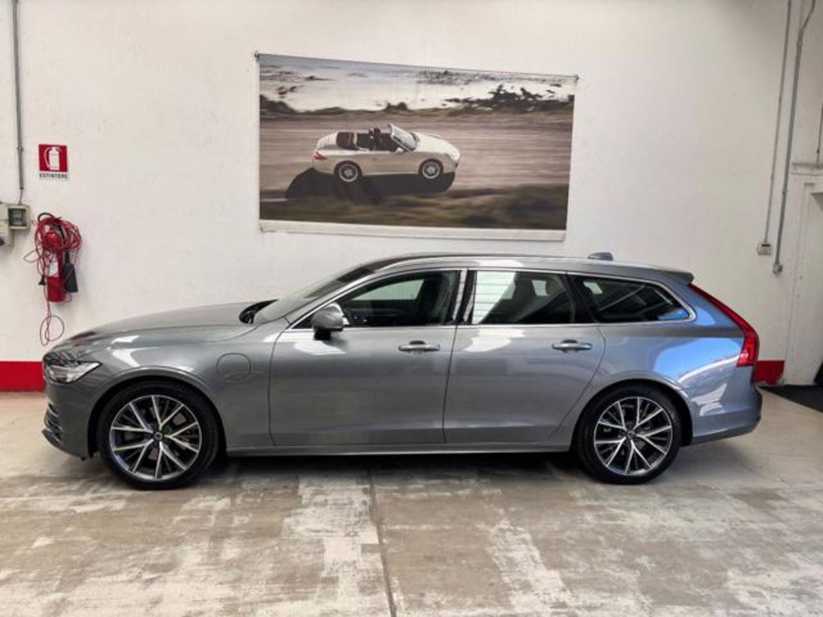 Volvo V90 T8 Recharge AWD Plug-in Hybrid R-design