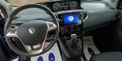 Lancia Ypsilon 1.0 FireFly 5 porte S&S Hybrid Ecochic Gold (11)