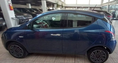 Lancia Ypsilon 1.0 FireFly 5 porte S&S Hybrid Ecochic Gold (4)
